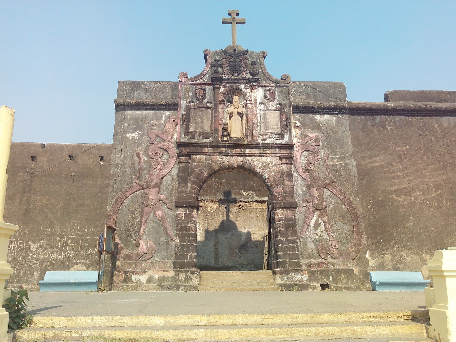Carved gate of the Fort of St Jerome, Nani Daman