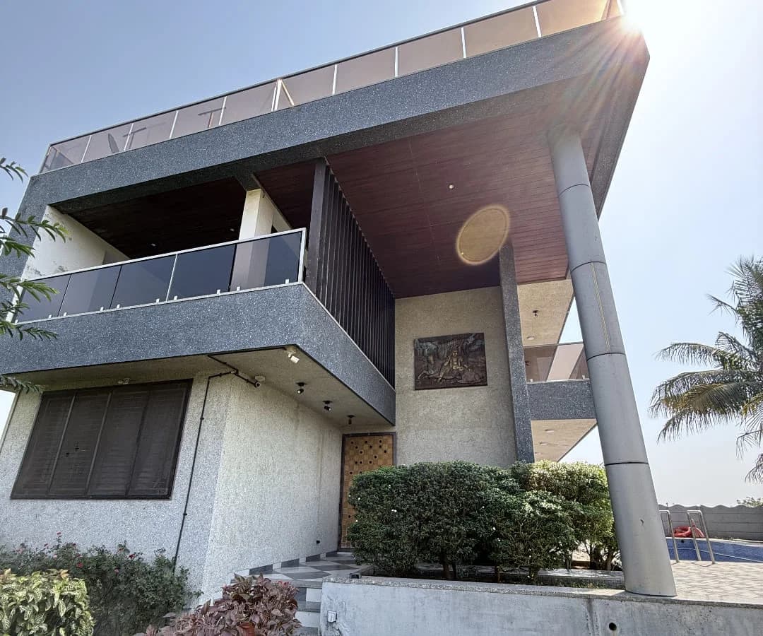 Blue Berry Farmhouse in Surat – Price, Amenities & Booking Guide
