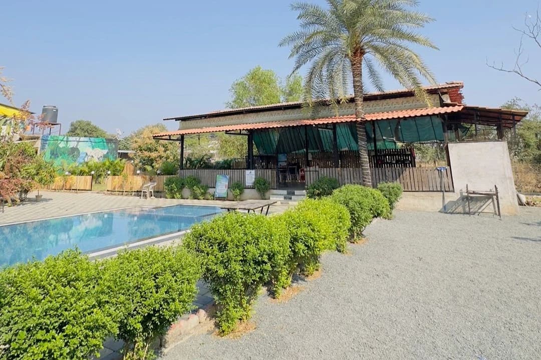 4BHK farmhouse at Wooden Retreat, Dalwada