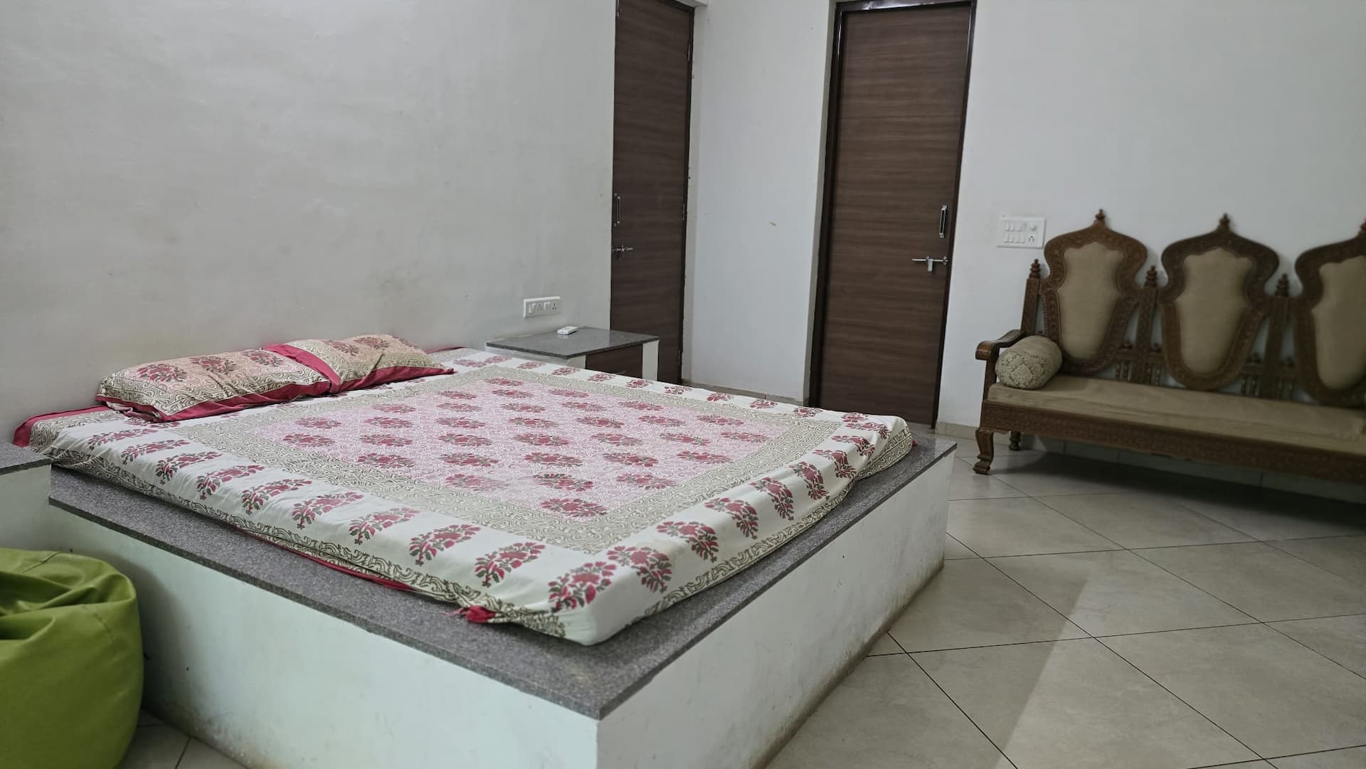 President villa in Pindirda Village, Gandhinagar