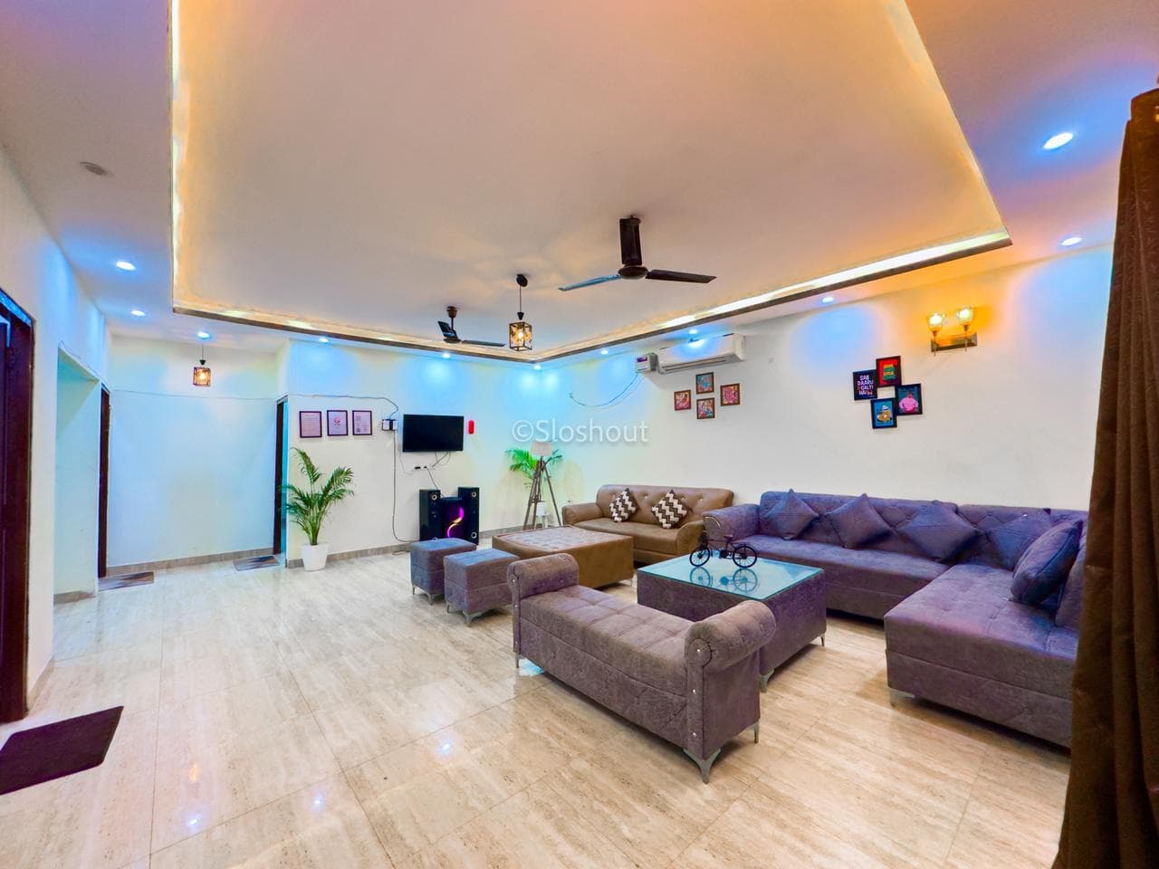 Private pool at Blue Heaven, Noida, Delhi