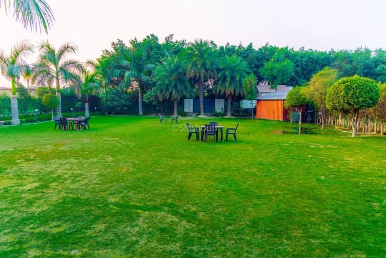 Photo 14 of 14 – 3 BHK villa with a private pool in Noida, Delhi (BMF-V259)