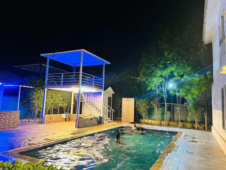 Photo 14 of 20 – 3 BHK villa with a private pool in Noida, Delhi (BMF-V274)