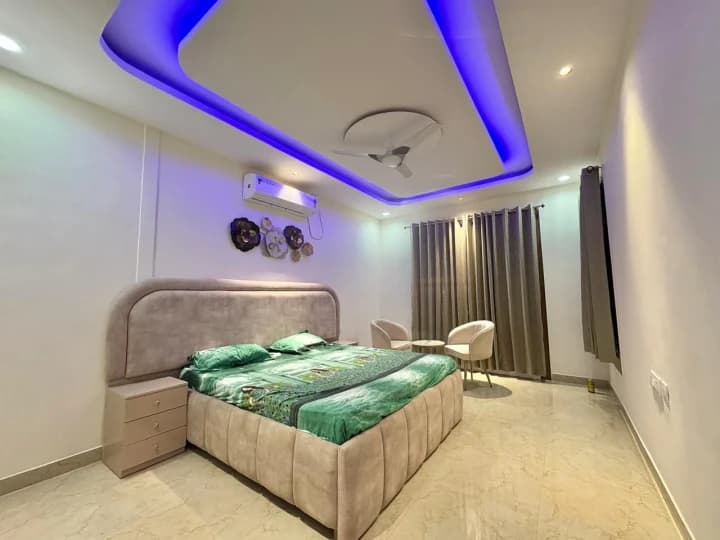 Photo 6 of 17 – 4 BHK villa with a private pool in Noida, Delhi (BMF-V385)