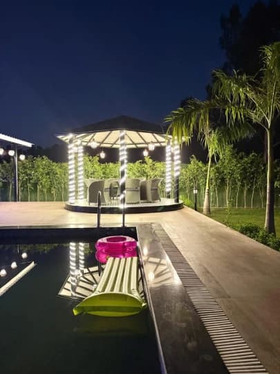 Photo 13 of 17 – 4 BHK villa with a private pool in Noida, Delhi (BMF-V385)