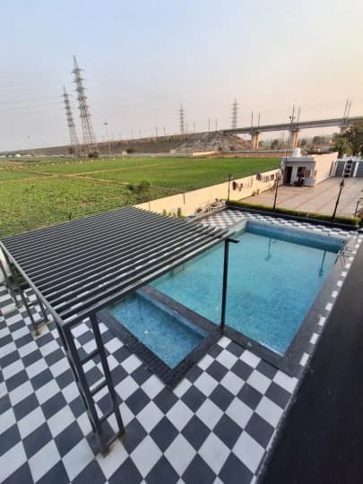 Photo 2 of 18 – 6 BHK villa with a private pool in Gurugram, Delhi (BMF-V462)