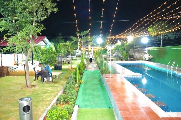 Photo 12 of 13 – 5 BHK villa with a private pool in Gurugram, Delhi (BMF-V543)