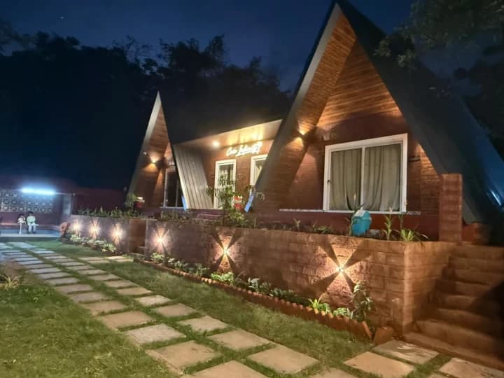 Photo 9 of 12 – 4 BHK farmhouse with a private pool in Dhargal, Goa (BMF-F563)
