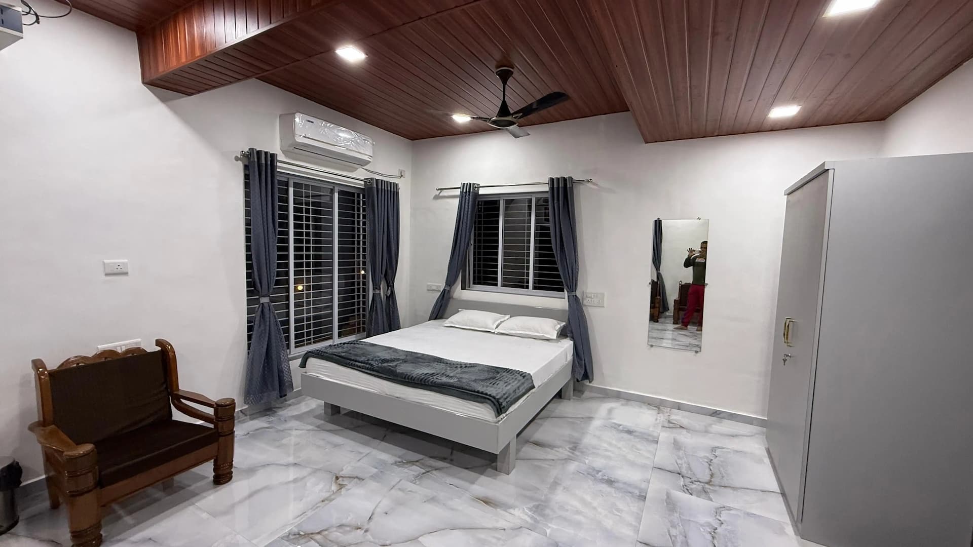 Photo 3 of 19 – 2 BHK farmhouse with a pool in Nadode Wadi, Karjat (BMF-F581)