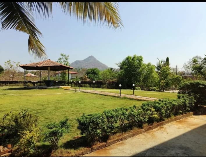 Photo 10 of 19 – 2 BHK farmhouse with a pool in Nadode Wadi, Karjat (BMF-F581)