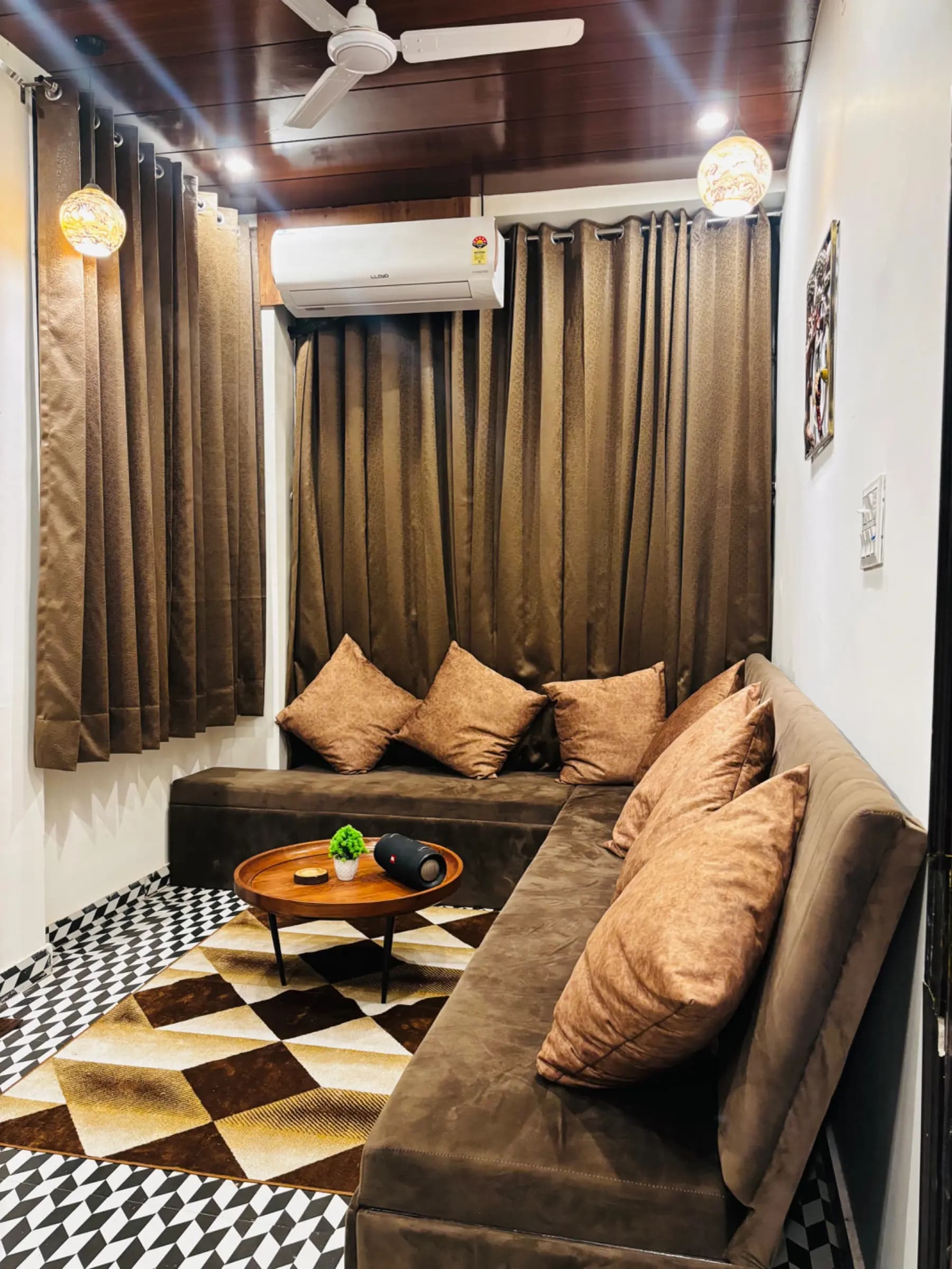 Photo 2 of 13 – 2 BHK farmhouse with a private pool in Mansarover, Jaipur (BMF-F583)