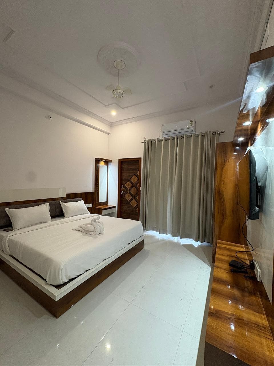 Photo 4 of 11 – 5 BHK villa with a pool in Balicha, Udaipur (BMF-V587)