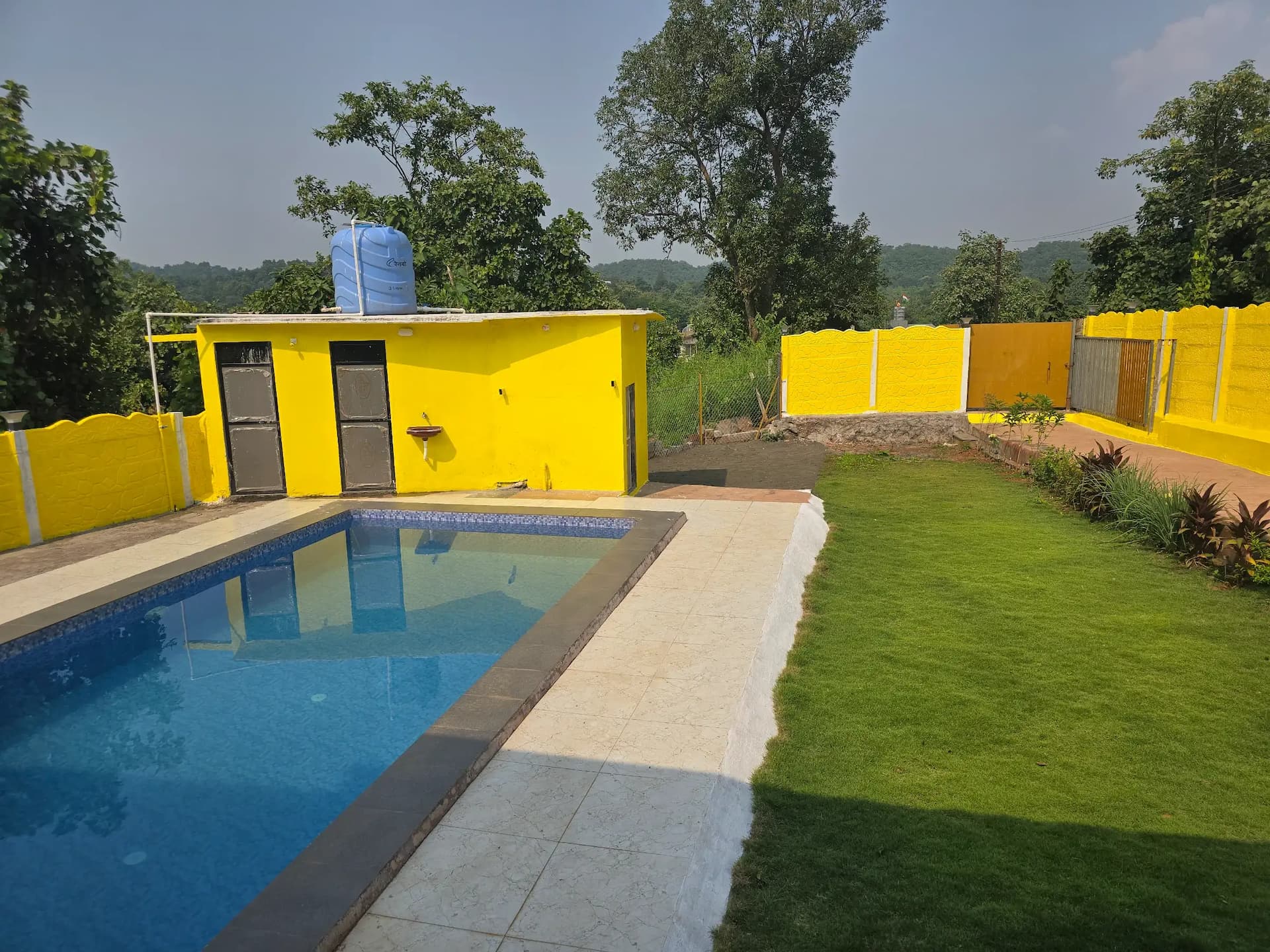 Photo 11 of 19 – 3 BHK farmhouse with a pool in Neral, Karjat (BMF-F590)