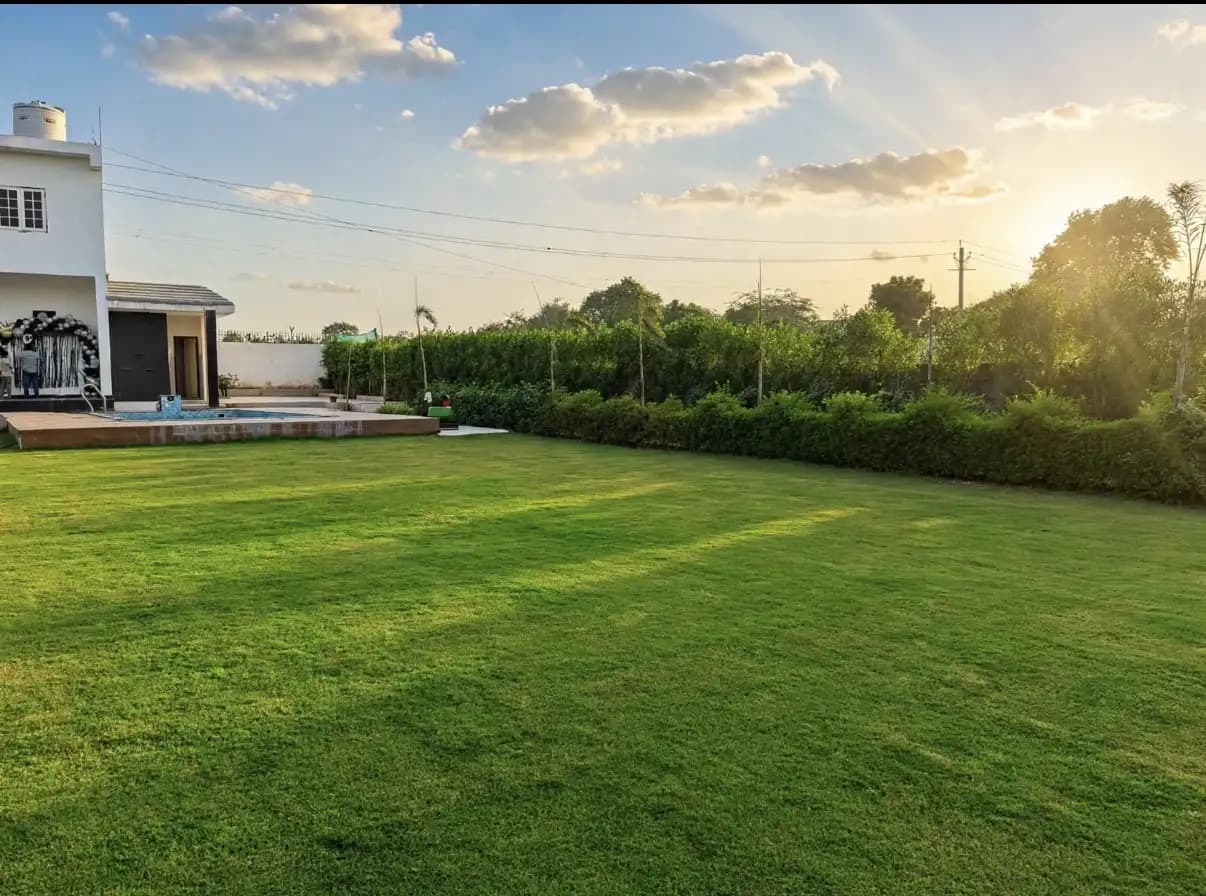 Photo 8 of 12 – 2 BHK farmhouse with a private pool in Rajokri, Delhi (BMF-F591)