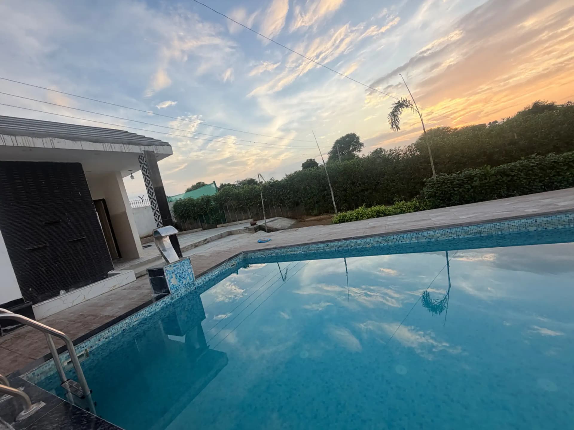 Photo 9 of 12 – 2 BHK farmhouse with a private pool in Rajokri, Delhi (BMF-F591)