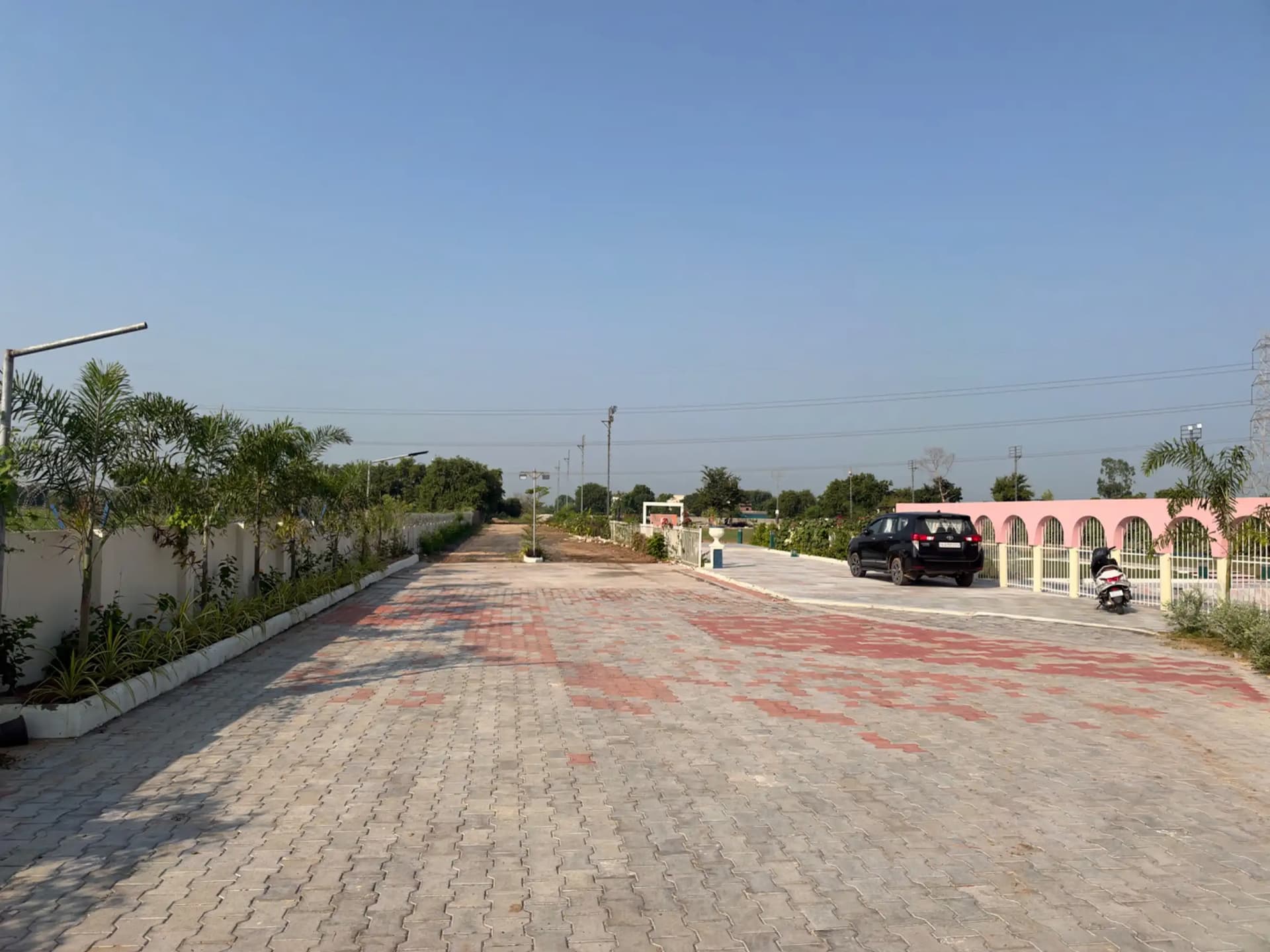 Photo 6 of 20 – 3 BHK farmhouse with a pool in Bareja, Ahmedabad (BMF-F593)