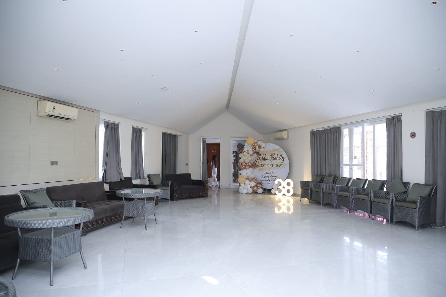 Photo 3 of 11 – 8 BHK farmhouse with a pool in Sirohi, Faridabad (BMF-F594)