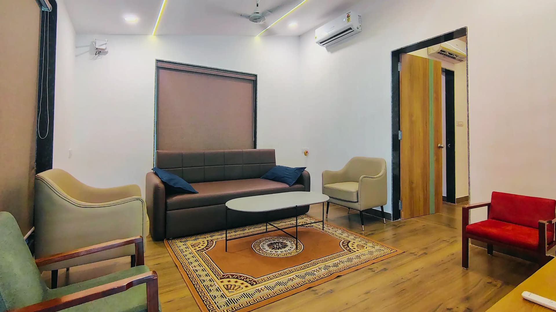 Photo 7 of 20 – 9-room resort with a pool in Ichhapur, Navsari (BMF-R595)