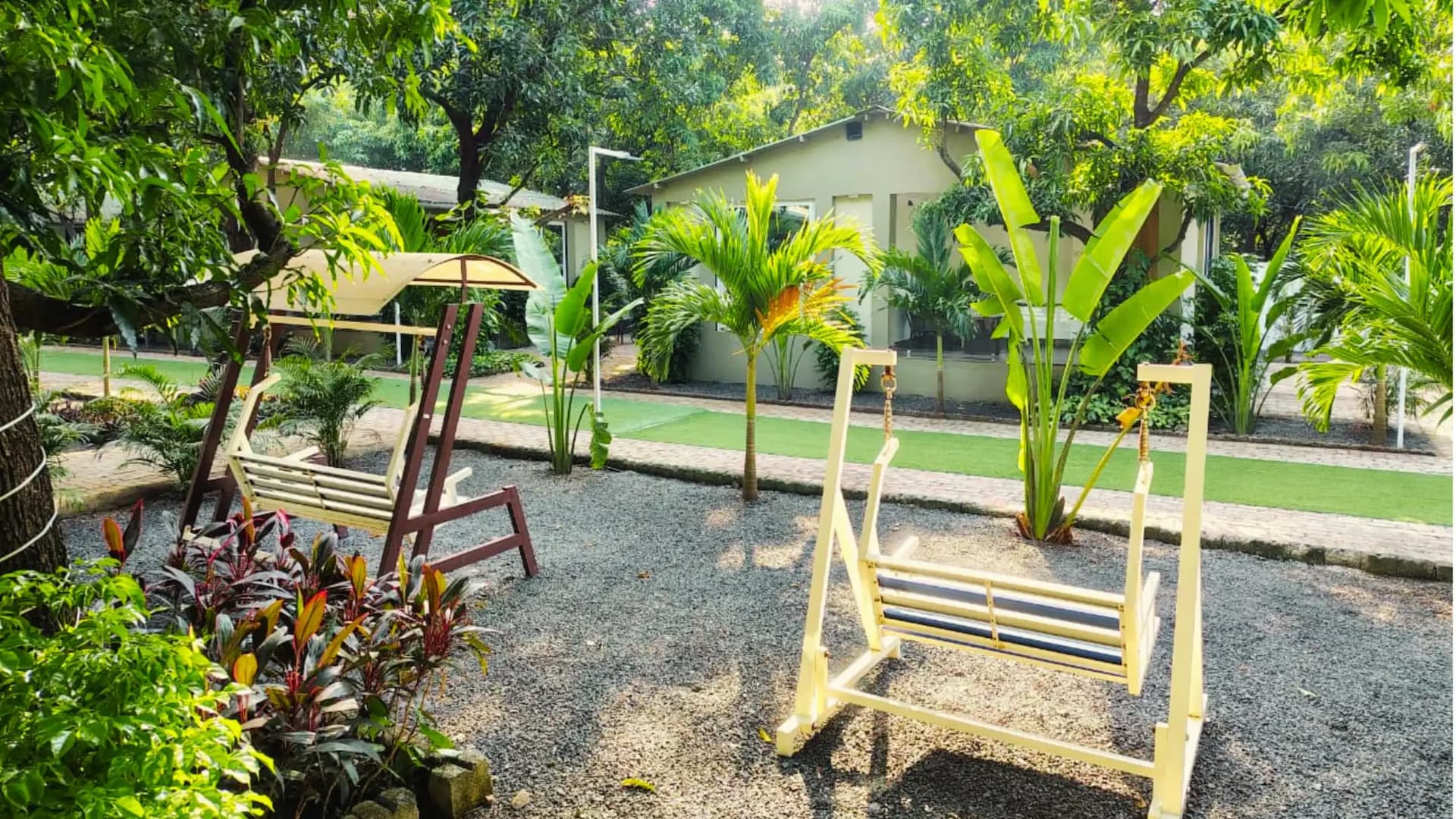 Photo 8 of 20 – 9-room resort with a pool in Ichhapur, Navsari (BMF-R595)