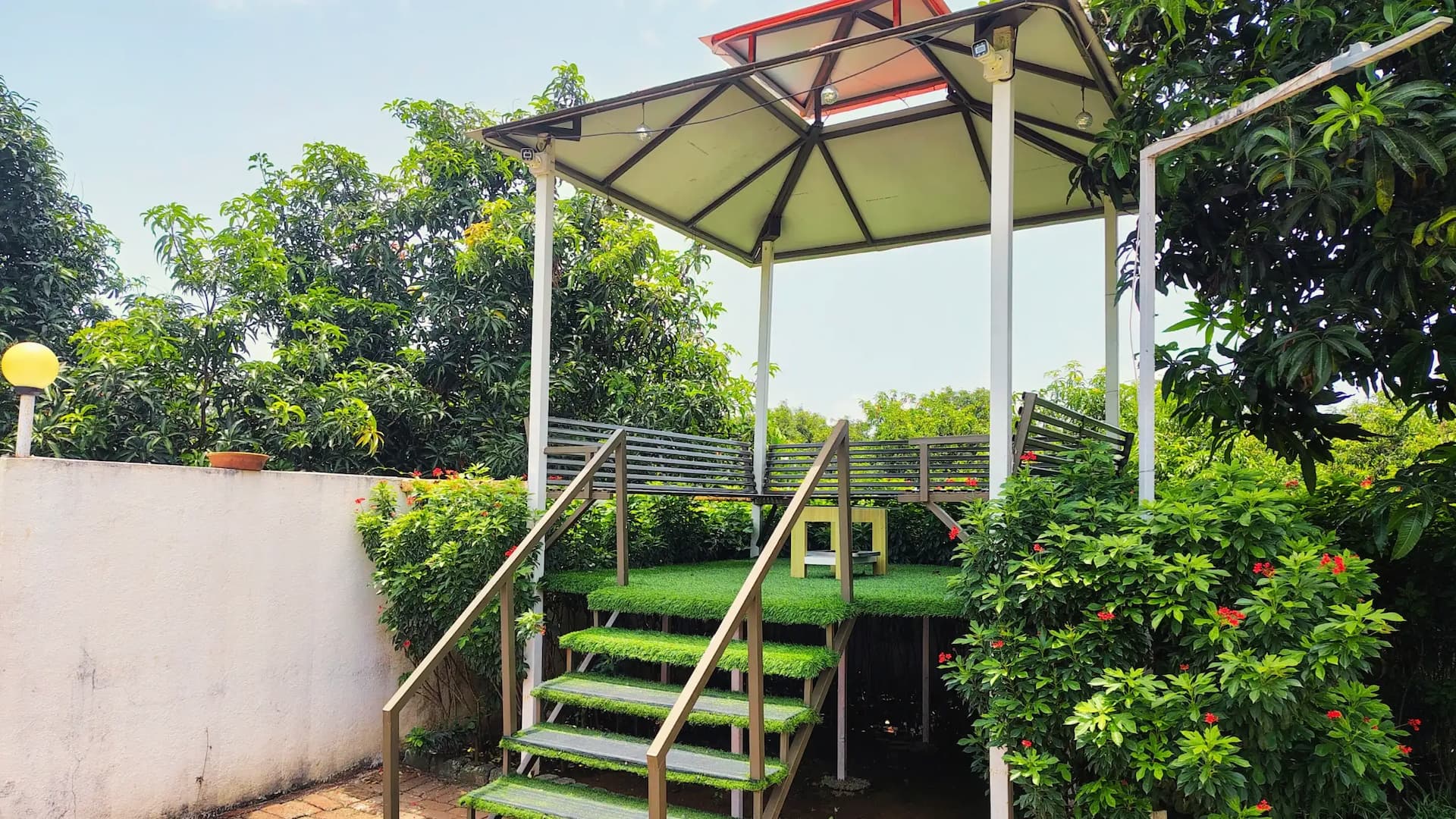 Photo 9 of 20 – 9-room resort with a pool in Ichhapur, Navsari (BMF-R595)