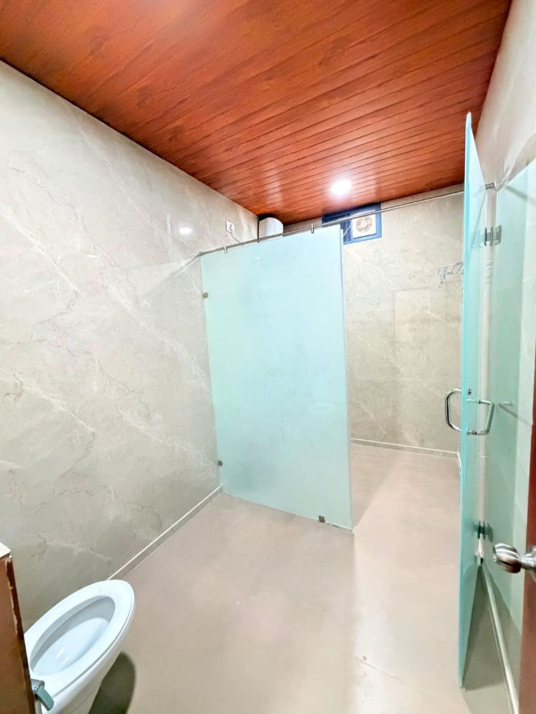 Photo 4 of 19 – 6 BHK farmhouse with a pool in Medchal, Hyderabad (BMF-F596)