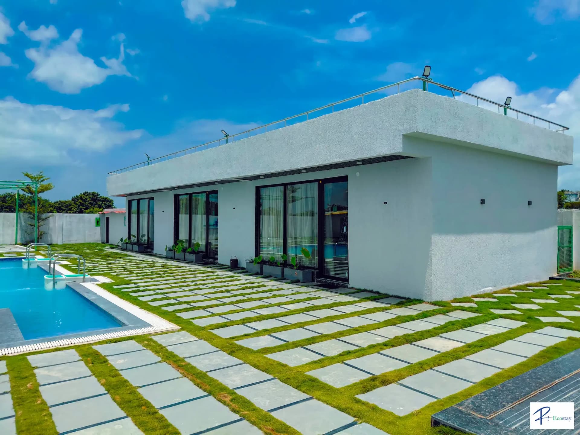 Photo 17 of 19 – 6 BHK farmhouse with a pool in Medchal, Hyderabad (BMF-F596)