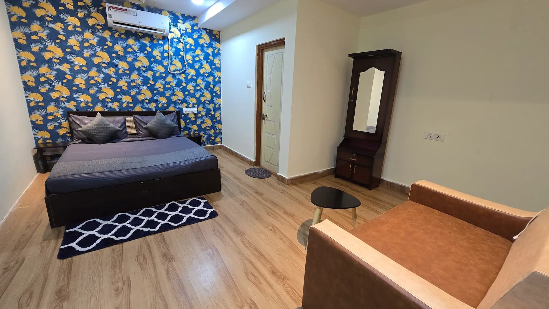 Photo 2 of 6 – 4 BHK farmhouse with a pool in Shamshabad, Hyderabad (BMF-F598)