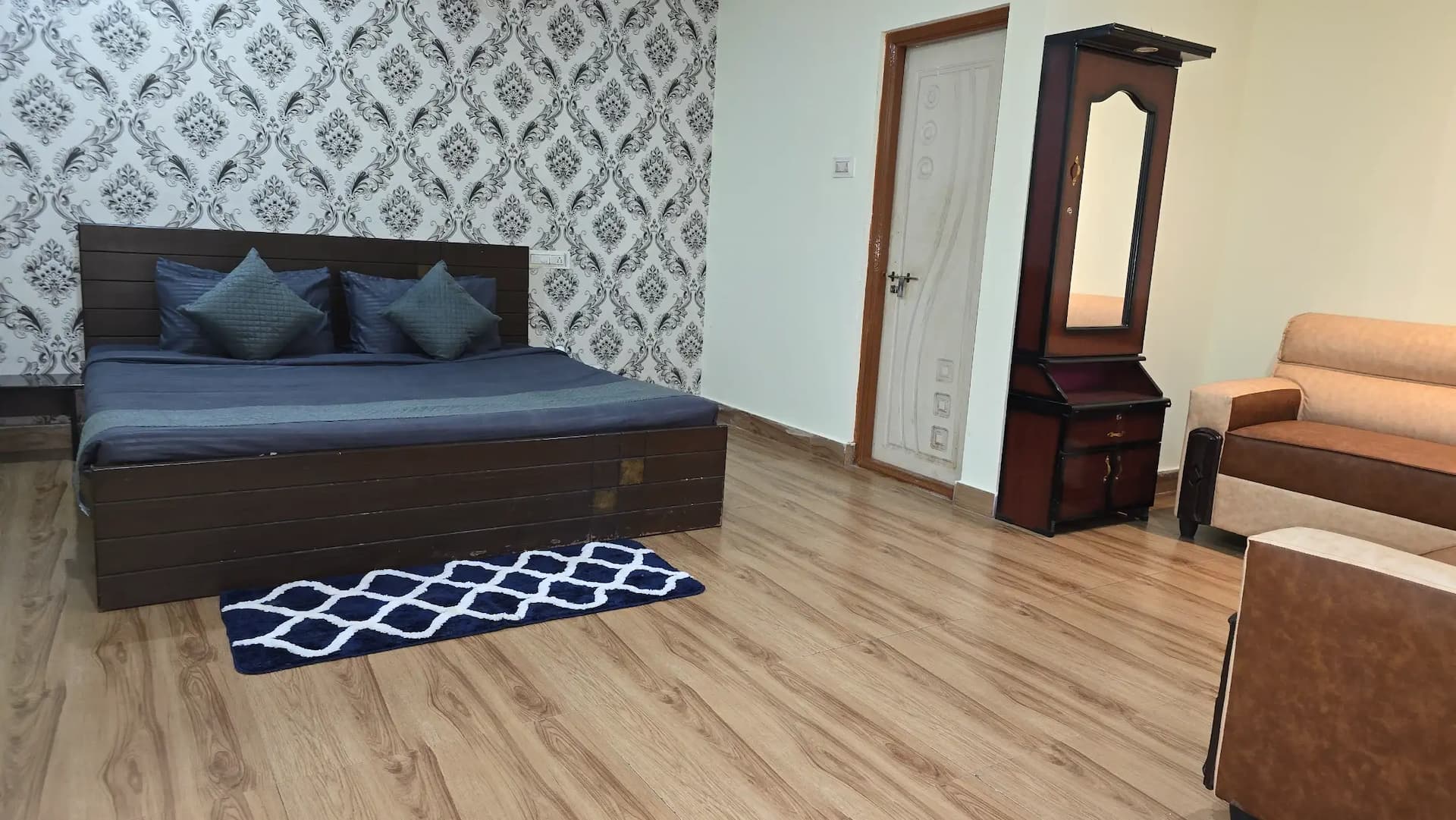 Photo 3 of 6 – 4 BHK farmhouse with a pool in Shamshabad, Hyderabad (BMF-F598)