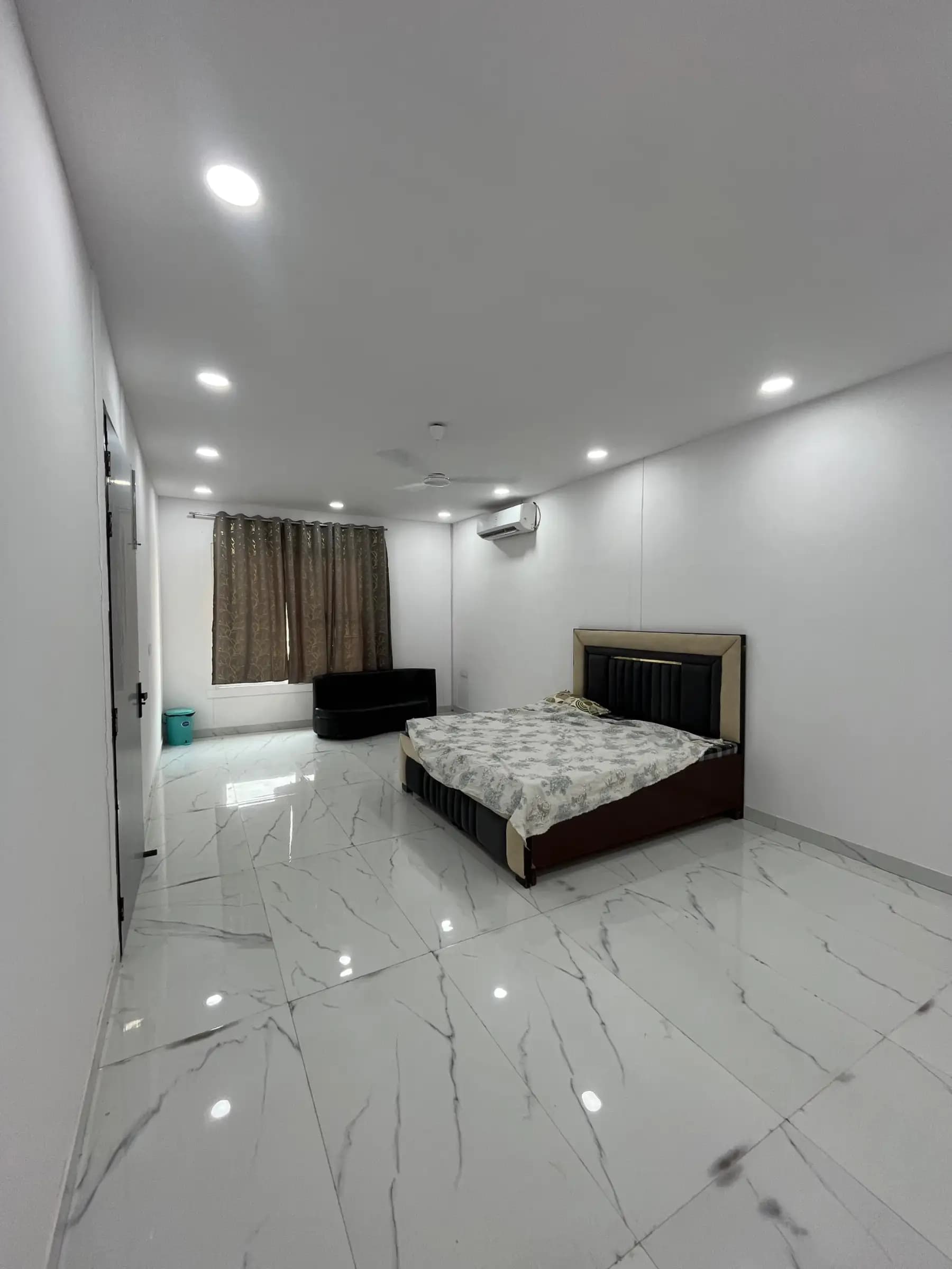 Photo 5 of 17 – 3 BHK farmhouse with a private pool in Noida, Delhi (BMF-F600)