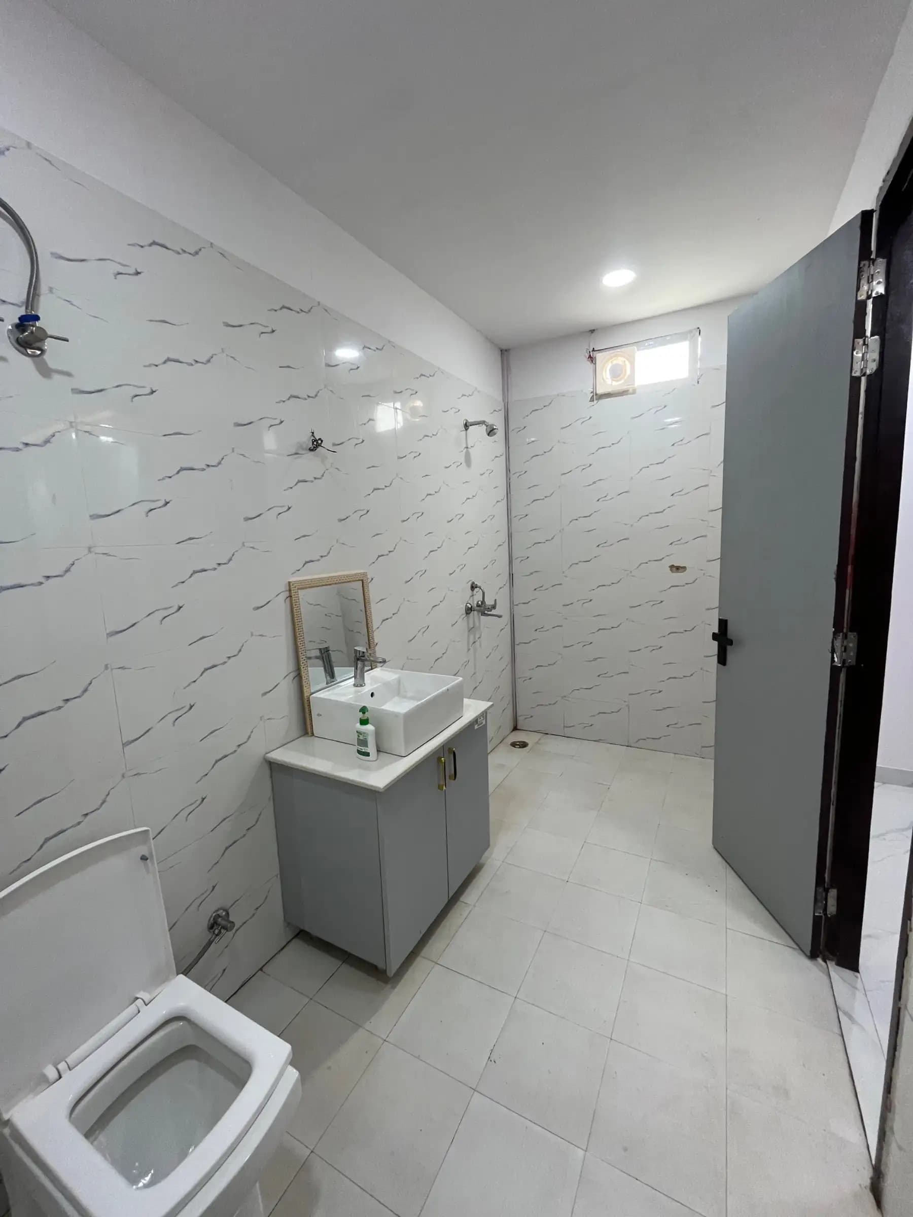 Photo 9 of 17 – 3 BHK farmhouse with a private pool in Noida, Delhi (BMF-F600)