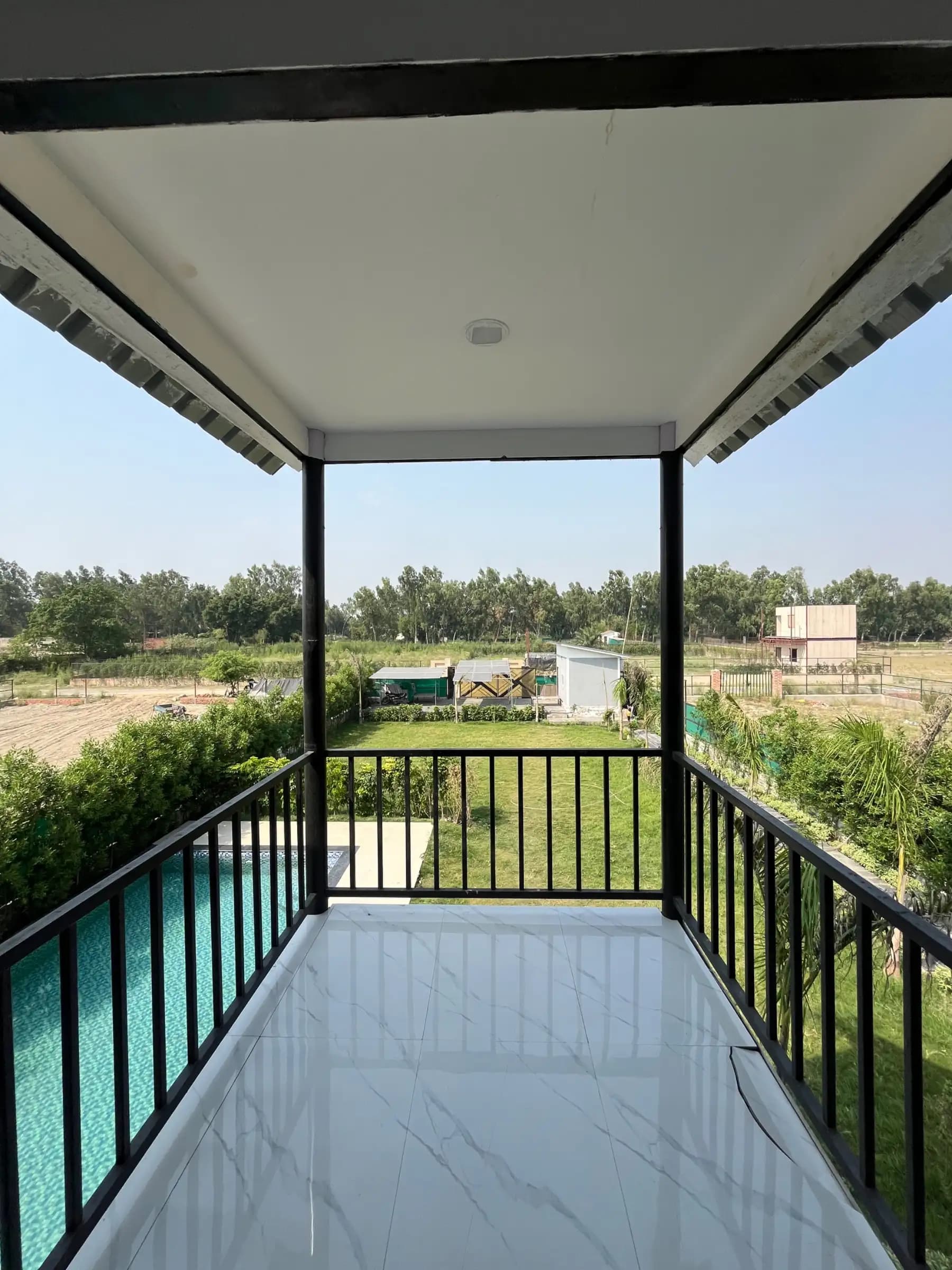 Photo 15 of 17 – 3 BHK farmhouse with a private pool in Noida, Delhi (BMF-F600)