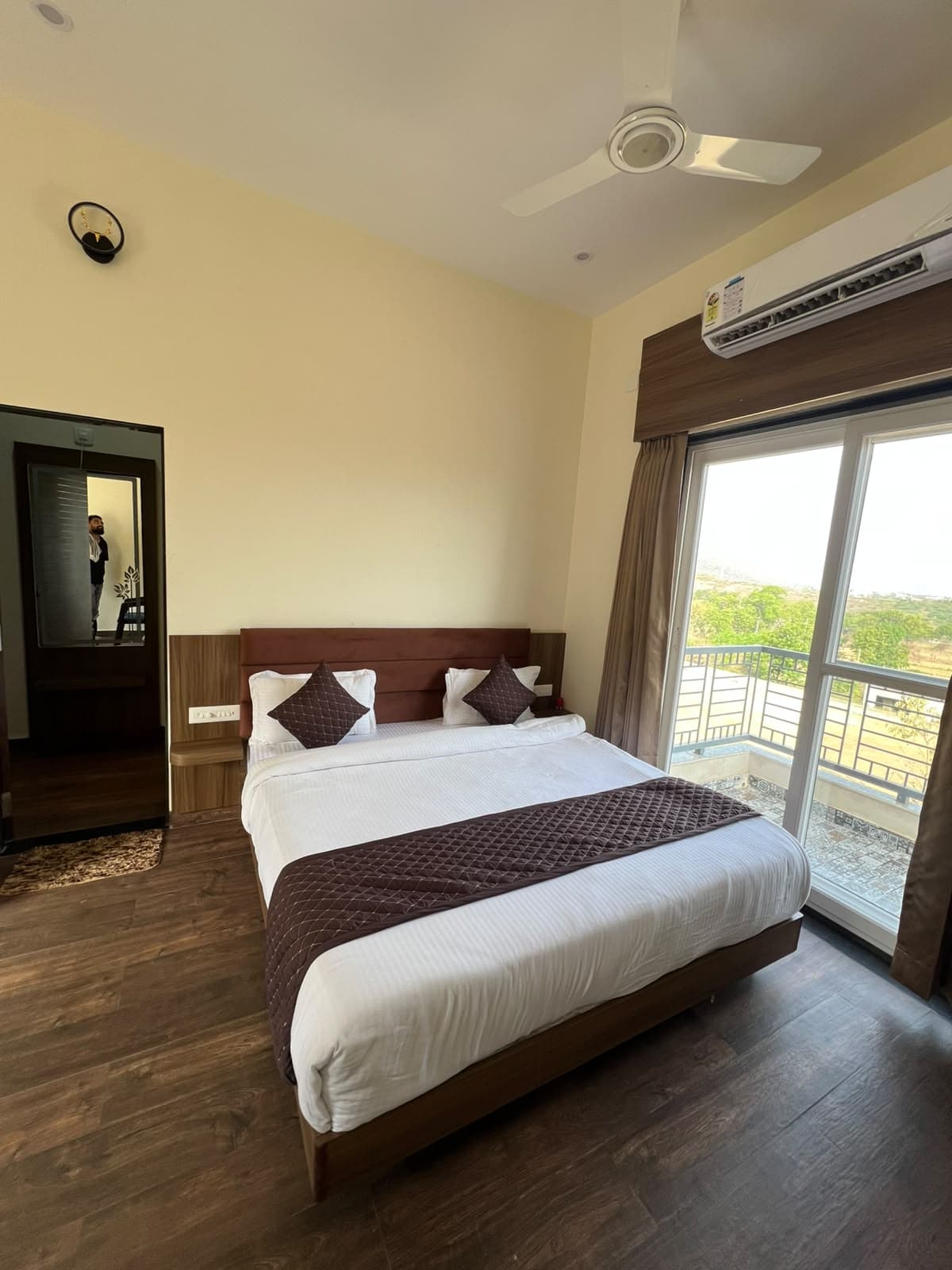 Photo 6 of 18 – 4 BHK villa with a private pool in Umarda, Udaipur (BMF-V602)
