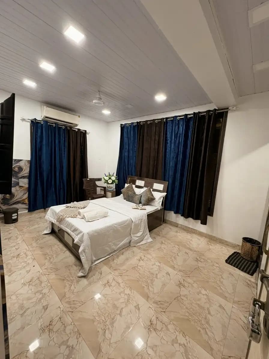 Photo 4 of 17 – 4 BHK villa with a pool in Mahadev Mandir, Lonavala (BMF-V606)