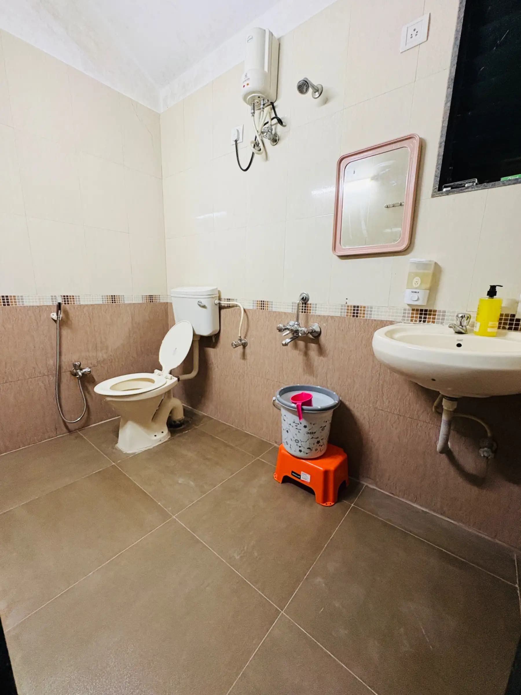 Photo 5 of 17 – 4 BHK villa with a pool in Mahadev Mandir, Lonavala (BMF-V606)