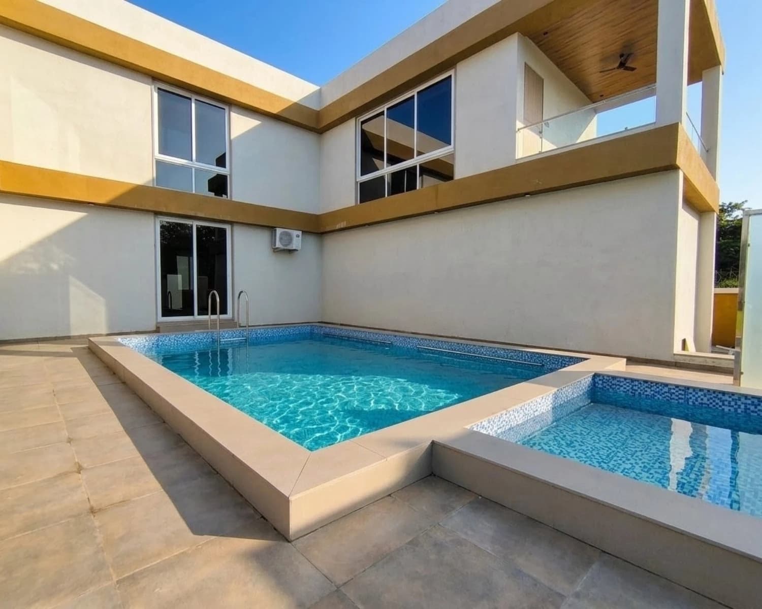 Photo 1 of 18 – 3 BHK villa with a private pool in Manekpur, Navsari (BMF-V608)