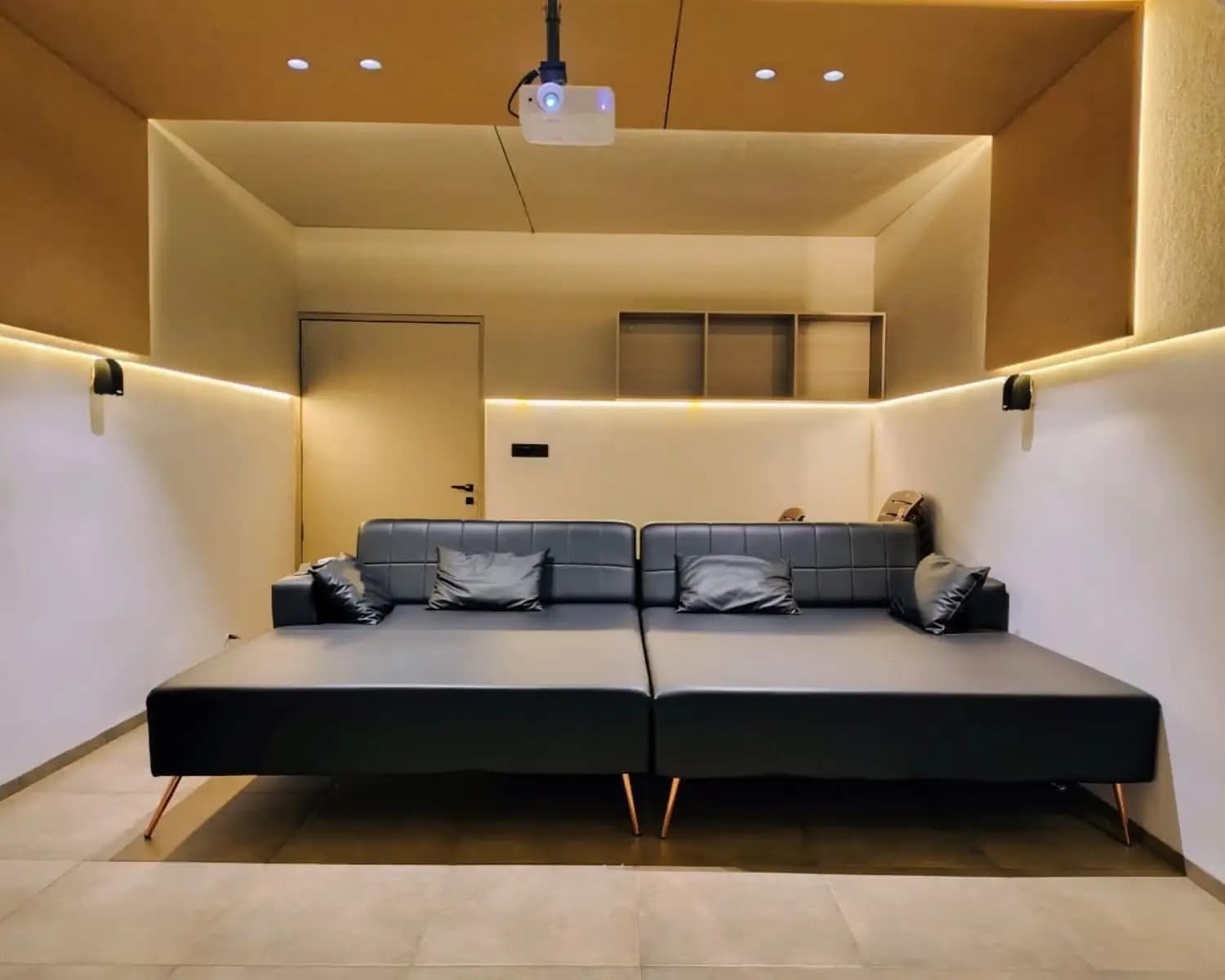 Photo 4 of 18 – 3 BHK villa with a private pool in Manekpur, Navsari (BMF-V608)