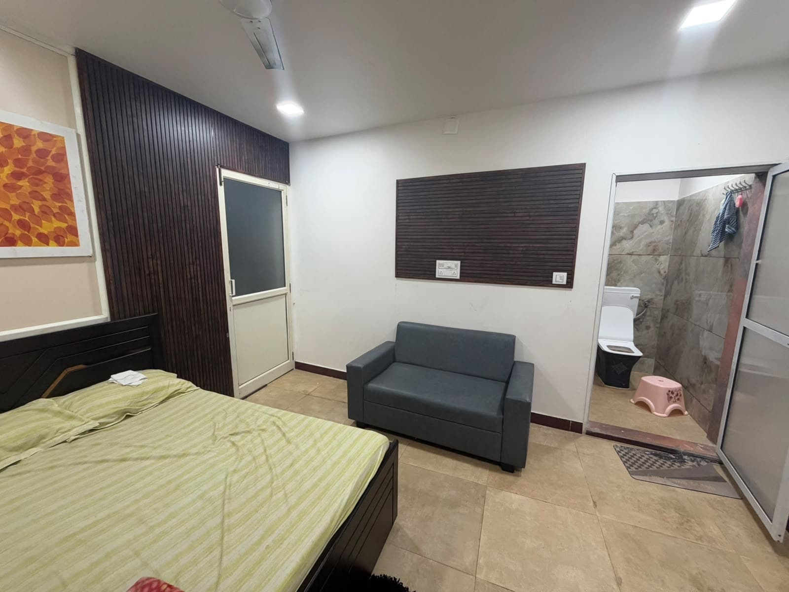 Photo 3 of 20 – 3 BHK farmhouse with a pool in Bareja, Ahmedabad (BMF-F593)