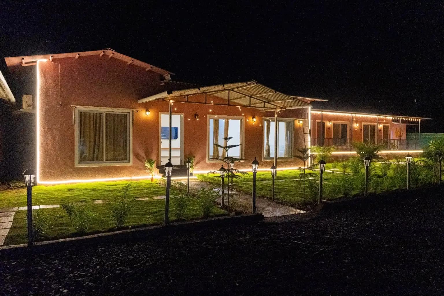 Photo 10 of 10 – 7-room resort with a pool in Kadav Market, Karjat (BMF-R610)