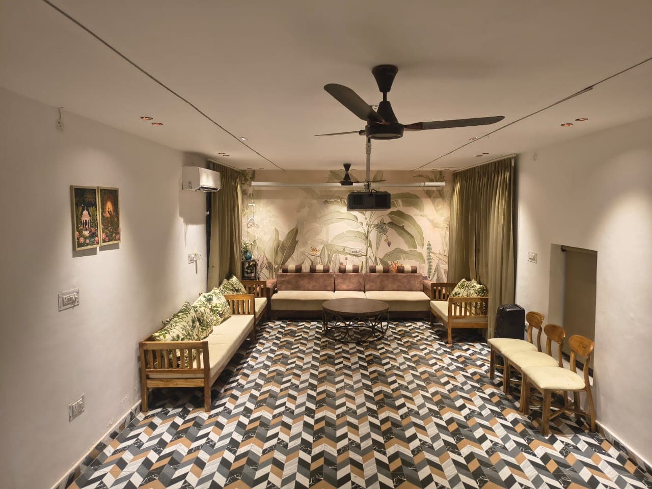 Photo 2 of 15 – 2 BHK villa with a private pool in The Lalit Mangar, Faridabad (BMF-V614)