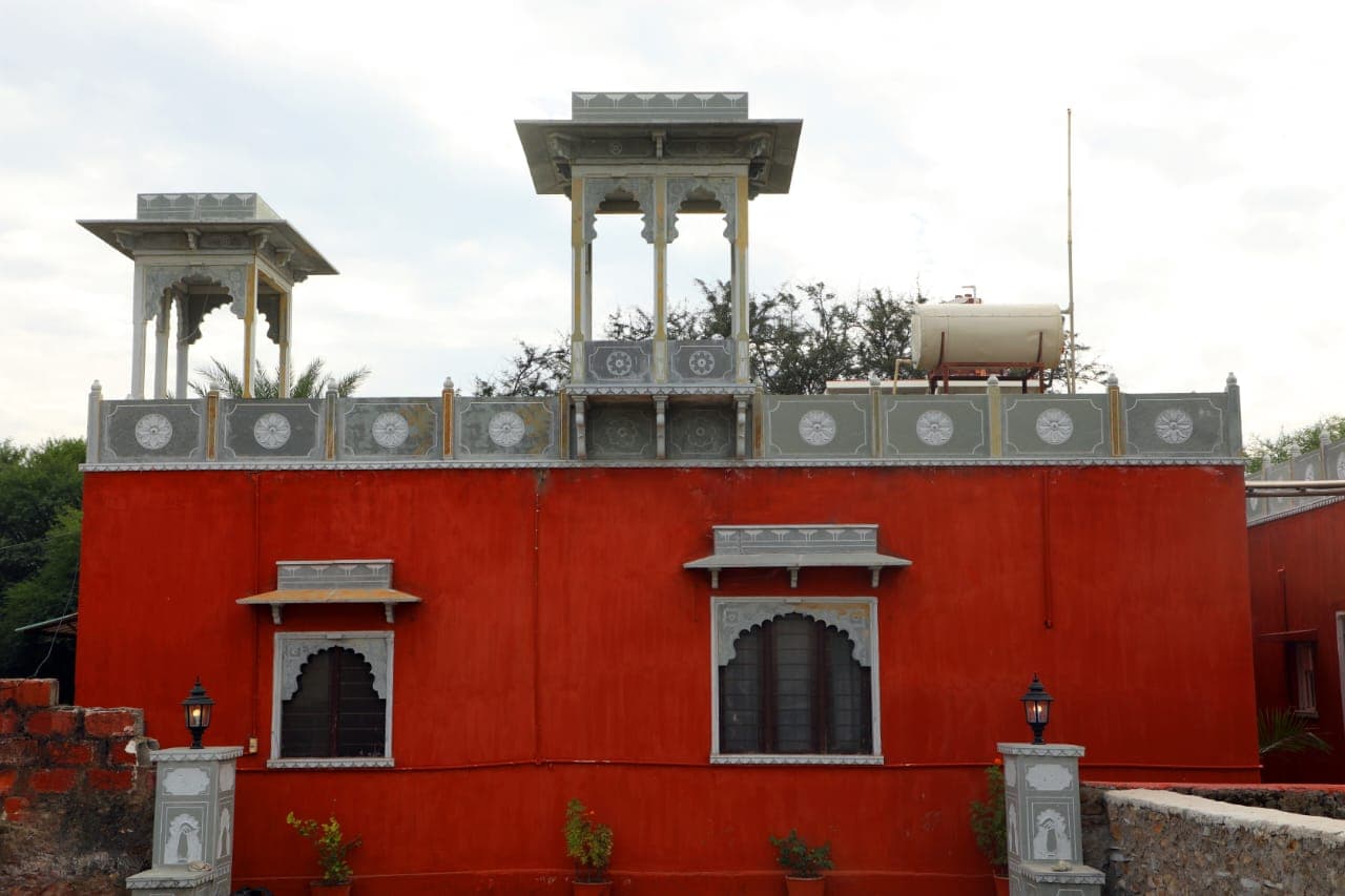 Photo 10 of 13 – 6-room resort with a pool in Titrdi, Udaipur (BMF-R616)