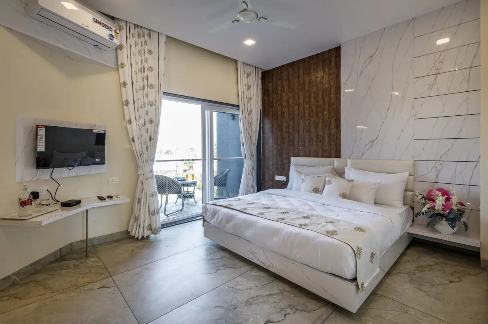 Photo 3 of 19 – 4 BHK villa with a private pool in Kaswand, Mahabaleshwar (BMF-V617)
