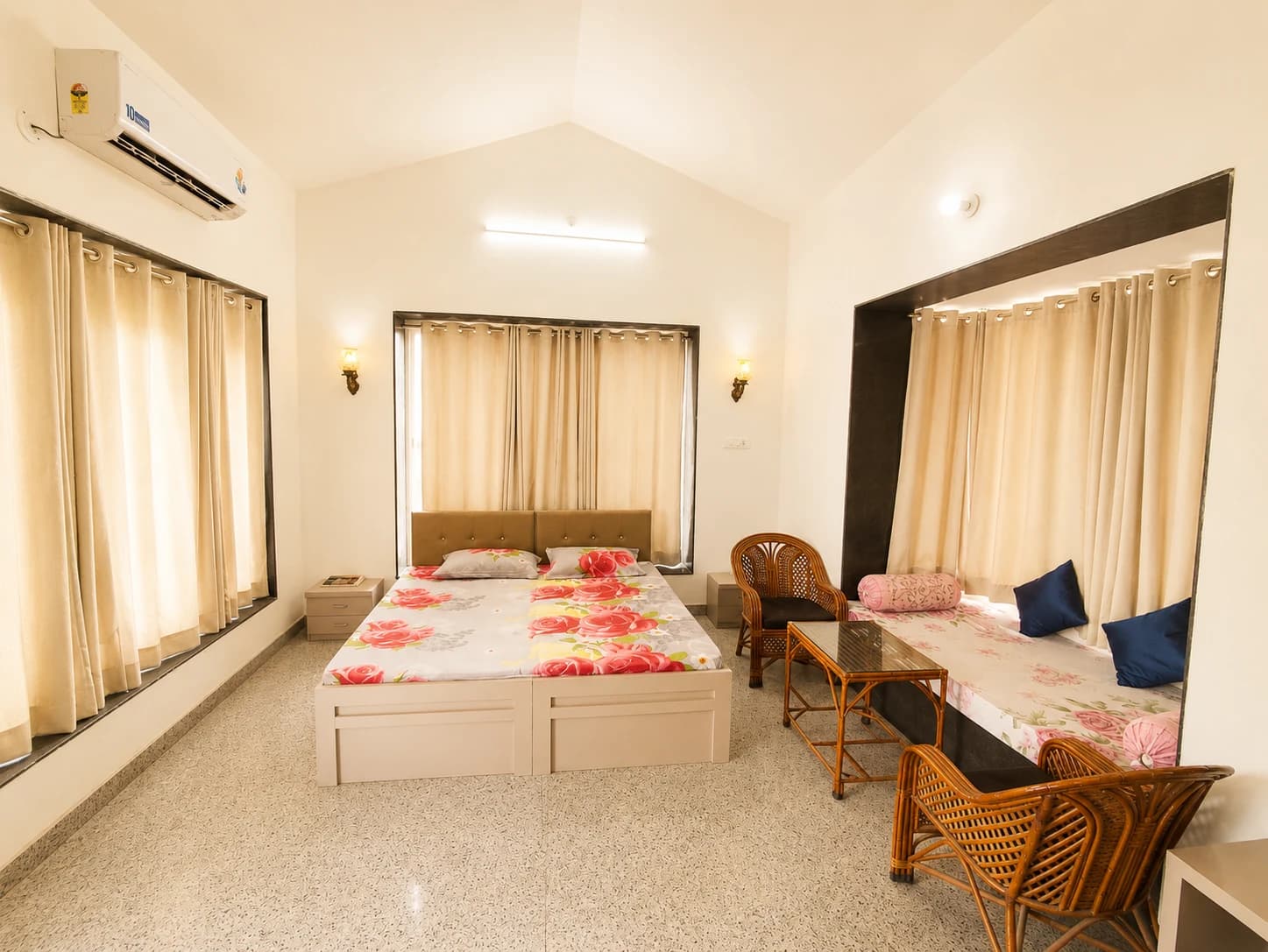 Photo 6 of 17 – 2 BHK farmhouse with a pool in Ishwal, Udaipur (BMF-F620)