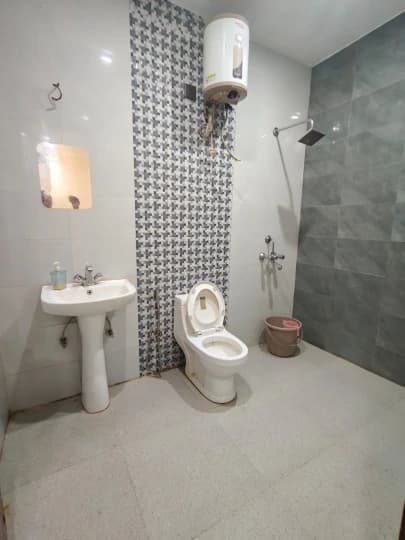 Photo 6 of 19 – 3 BHK farmhouse with a private pool in Noida, Delhi (BMF-F622)