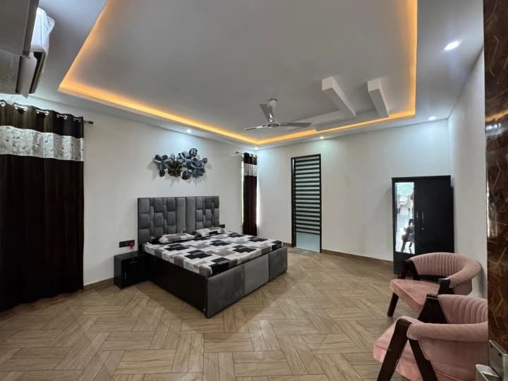 Photo 9 of 19 – 3 BHK farmhouse with a private pool in Noida, Delhi (BMF-F622)