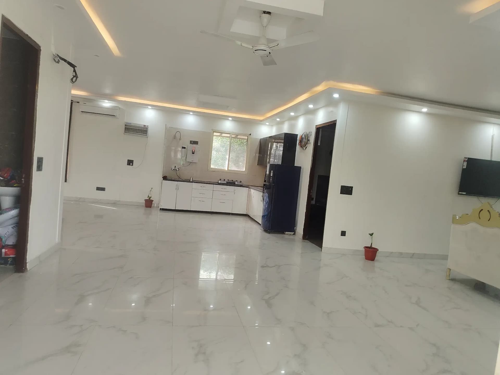 Photo 17 of 19 – 3 BHK farmhouse with a private pool in Noida, Delhi (BMF-F622)