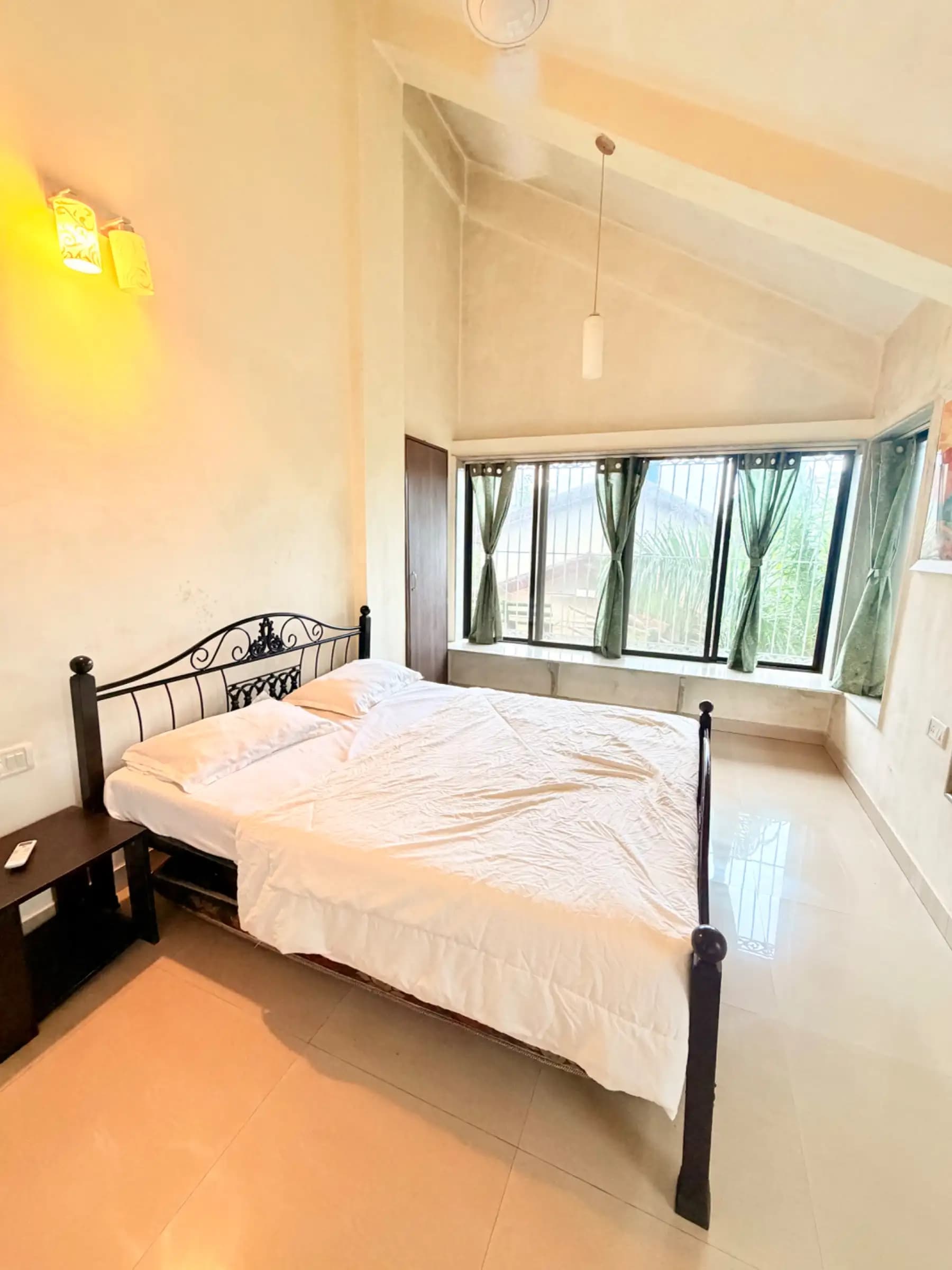 Photo 3 of 17 – 3 BHK villa with a private pool in Gold Valley, Lonavala (BMF-V624)