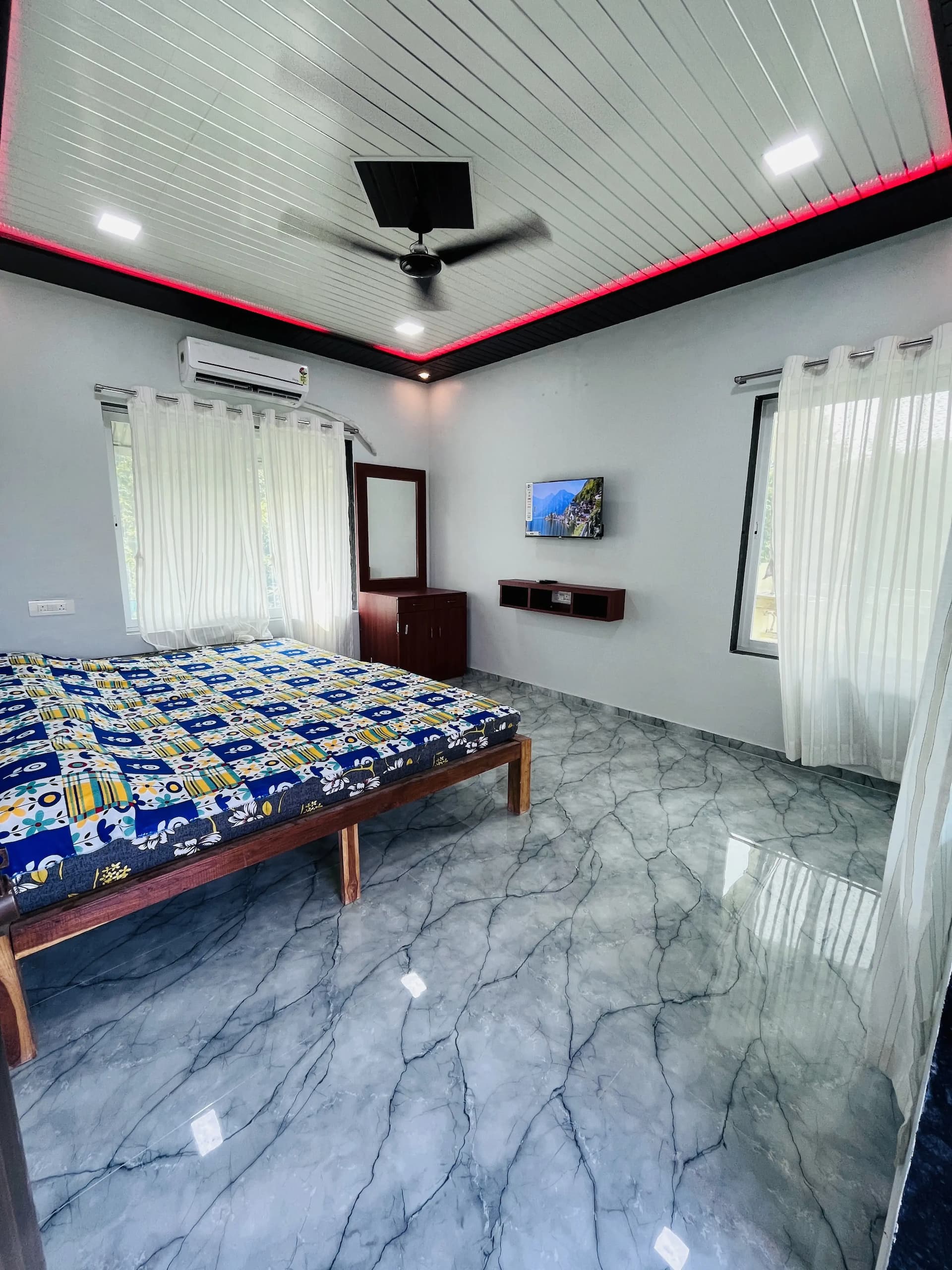 Photo 5 of 18 – 4 BHK farmhouse with a private pool in Neral, Karjat (BMF-F625)