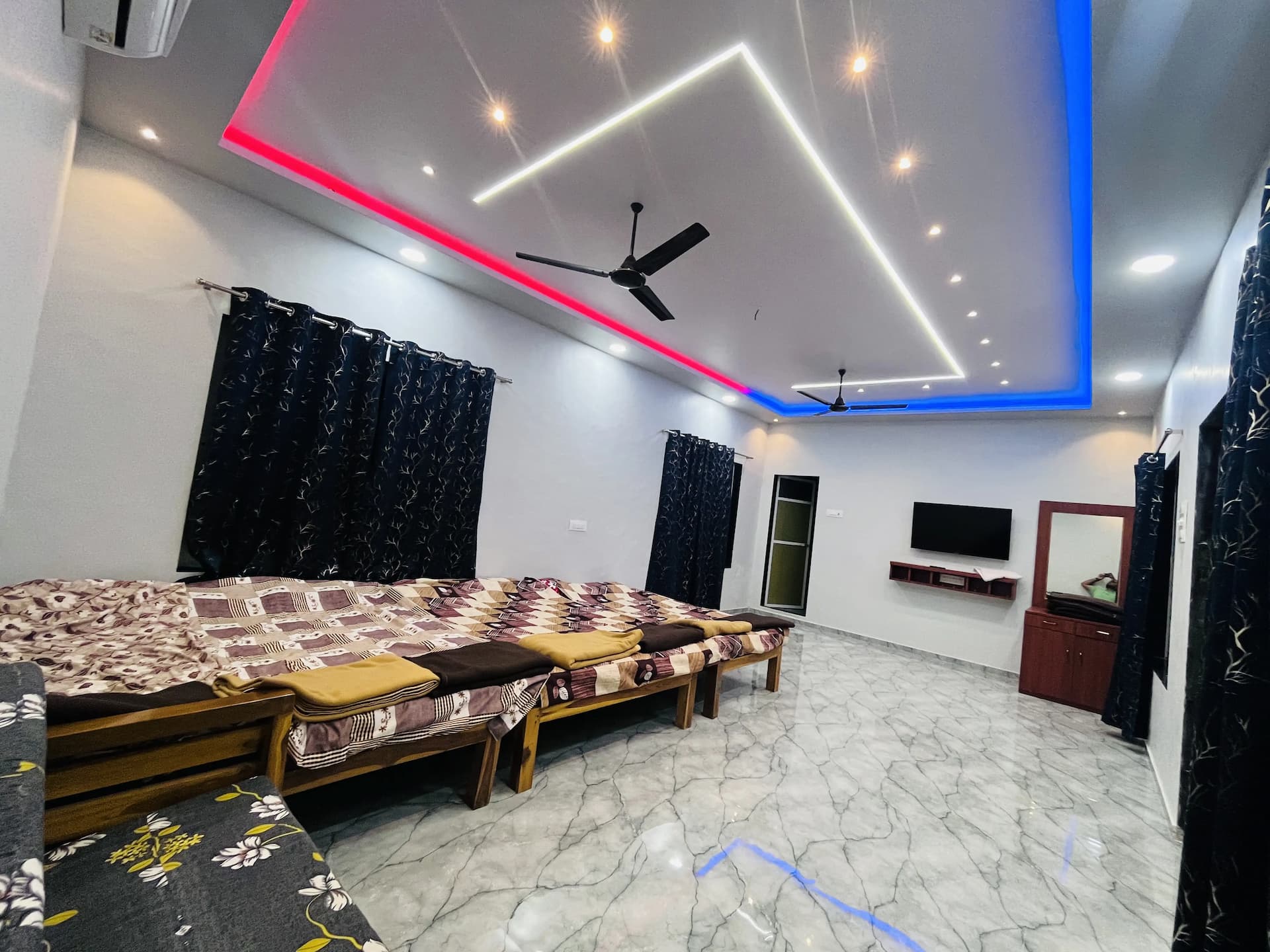 Photo 7 of 18 – 4 BHK farmhouse with a private pool in Neral, Karjat (BMF-F625)