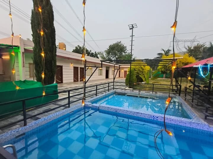 Photo 9 of 11 – 6 BHK farmhouse with a private pool in Cresent Water Park, Indore (BMF-F630)