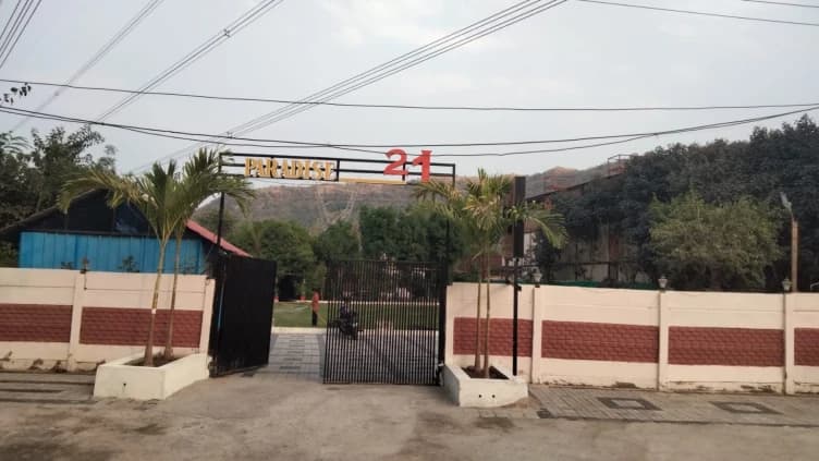 Photo 6 of 11 – 6 BHK farmhouse with a private pool in Cresent Water Park, Indore (BMF-F630)